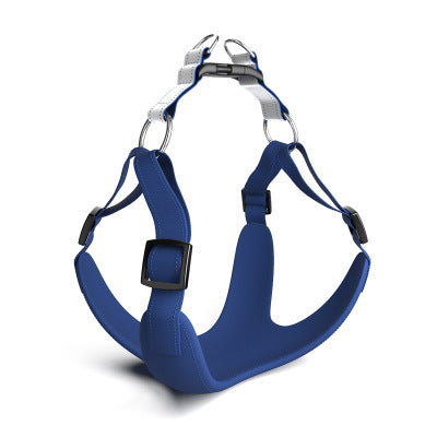 Harnais bleu marine pour chien présenté sur fond blanc