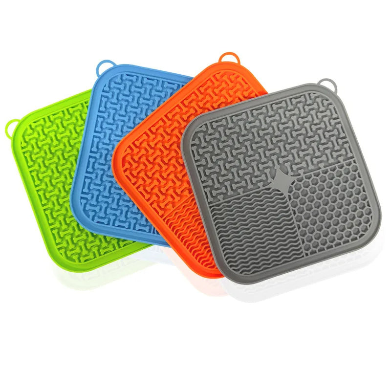 Tapis de léchage à ventouses pour chien, quatre coloris